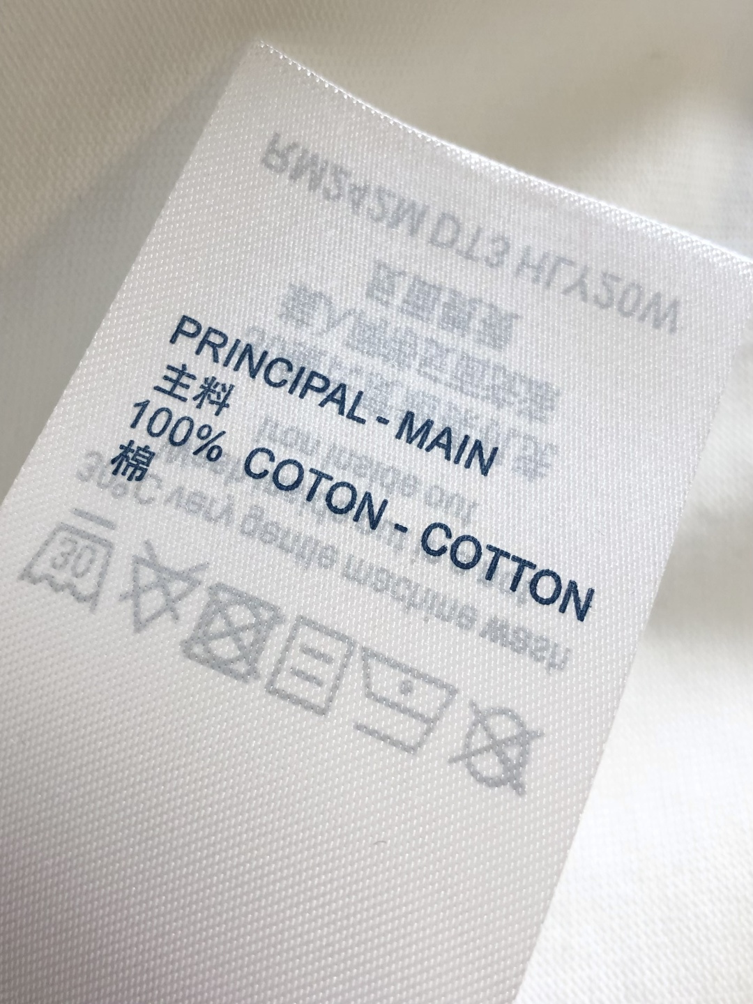 1V 2026SS早春新款重工印花加植绒工艺圆领T恤，定织定染纯棉300克重洗水面料，做工精细。男女同款