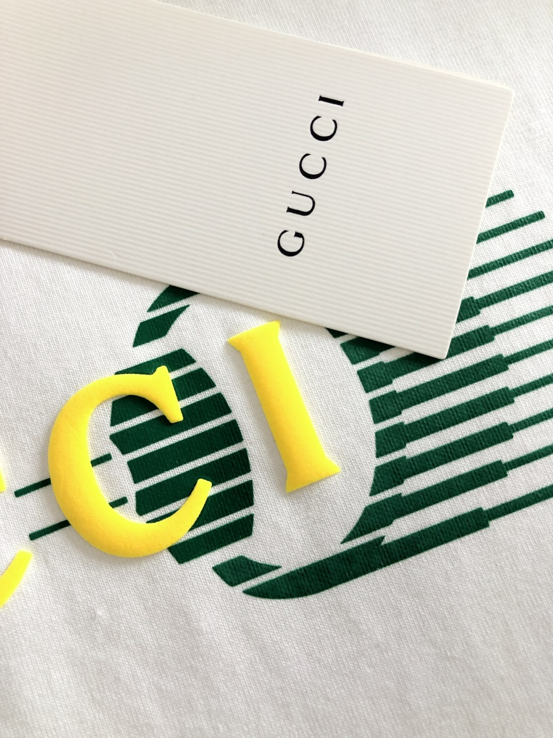 GUC 2026SS早春新款圆领T恤，定织定染纯棉300克重洗水面料，做工精细。男女同款宽松落肩版型，时