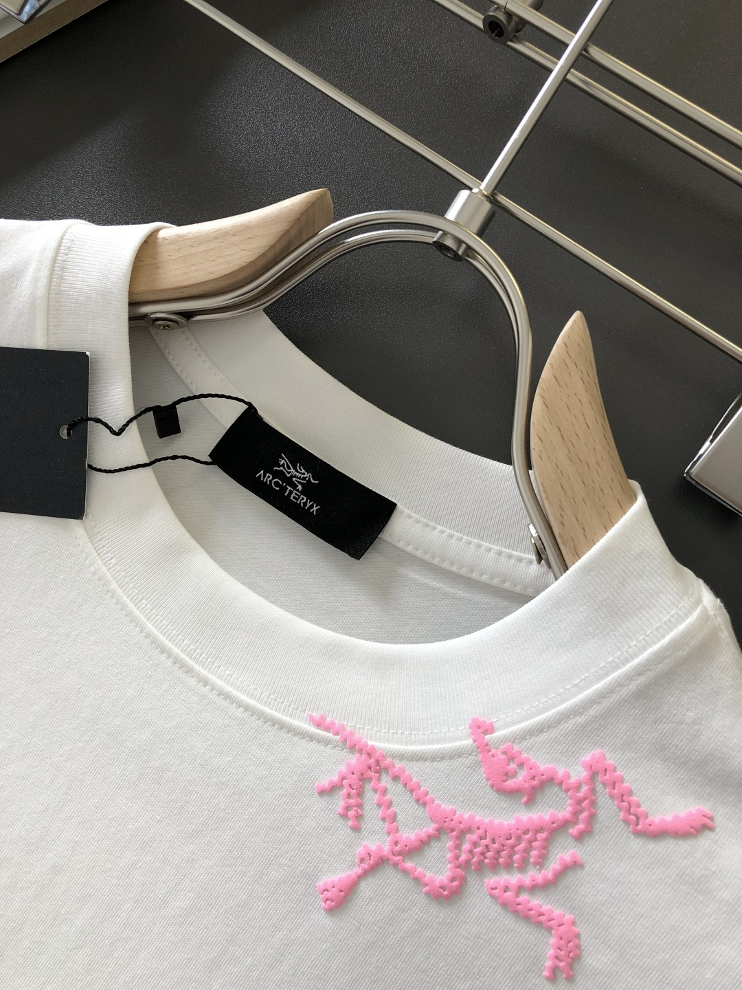 ARC 2026SS早春新款圆领T恤，定织定染纯棉300克重洗水面料，做工精细。男女同款宽松落肩版型，时