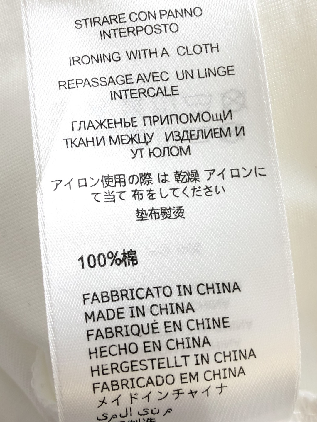 ARC 2026SS早春新款圆领T恤，定织定染纯棉300克重洗水面料，做工精细。男女同款宽松落肩版型，时