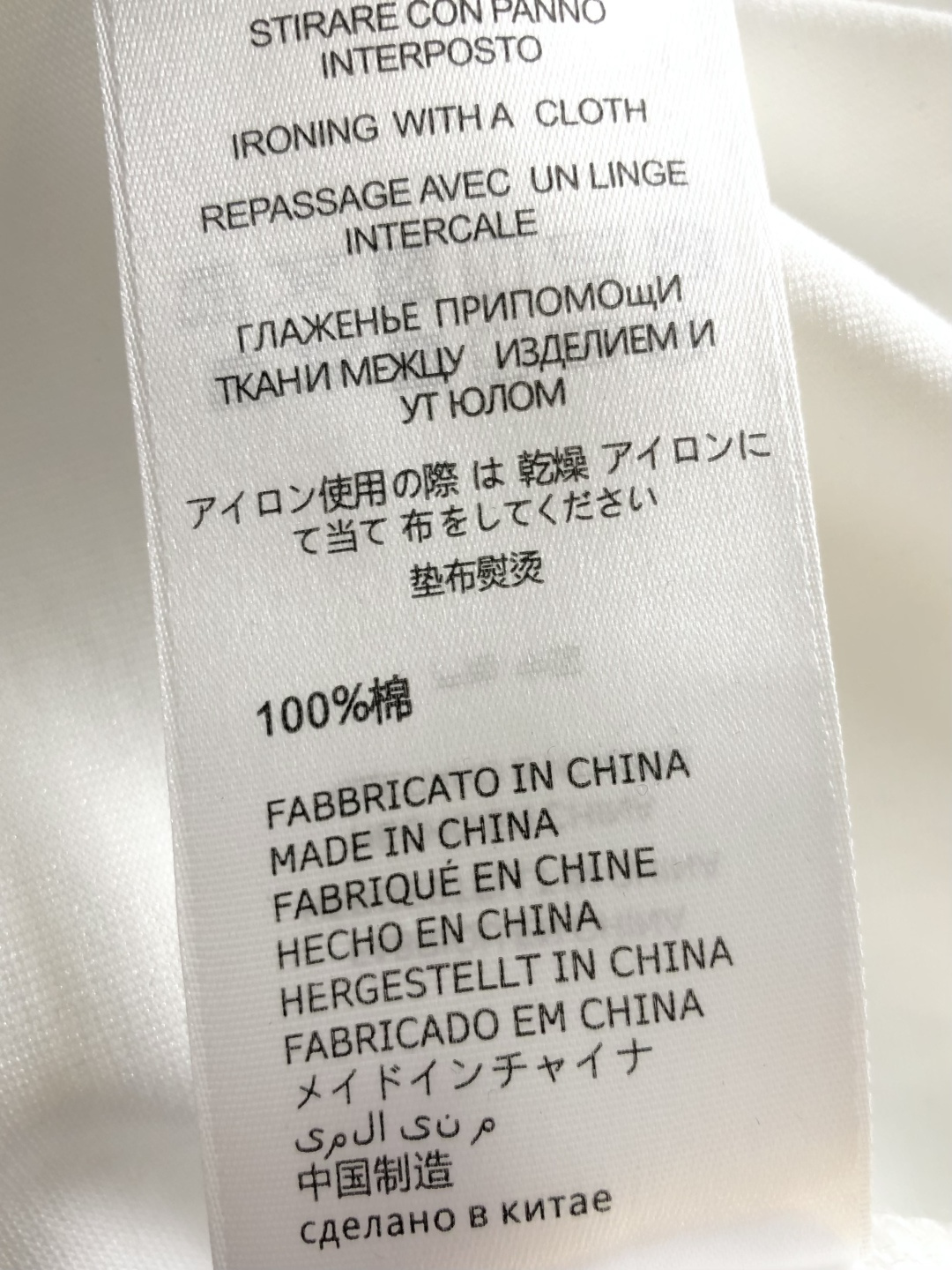 ARC 2026SS早春新款圆领T恤，定织定染纯棉300克重洗水面料，做工精细。男女同款宽松落肩版型，时