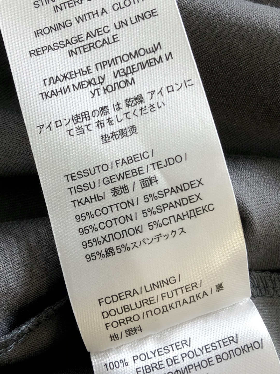 ARC 2026SS早春新款圆领T恤，定织定染纯棉300克重洗水面料，做工精细。男女同款宽松落肩版型，时