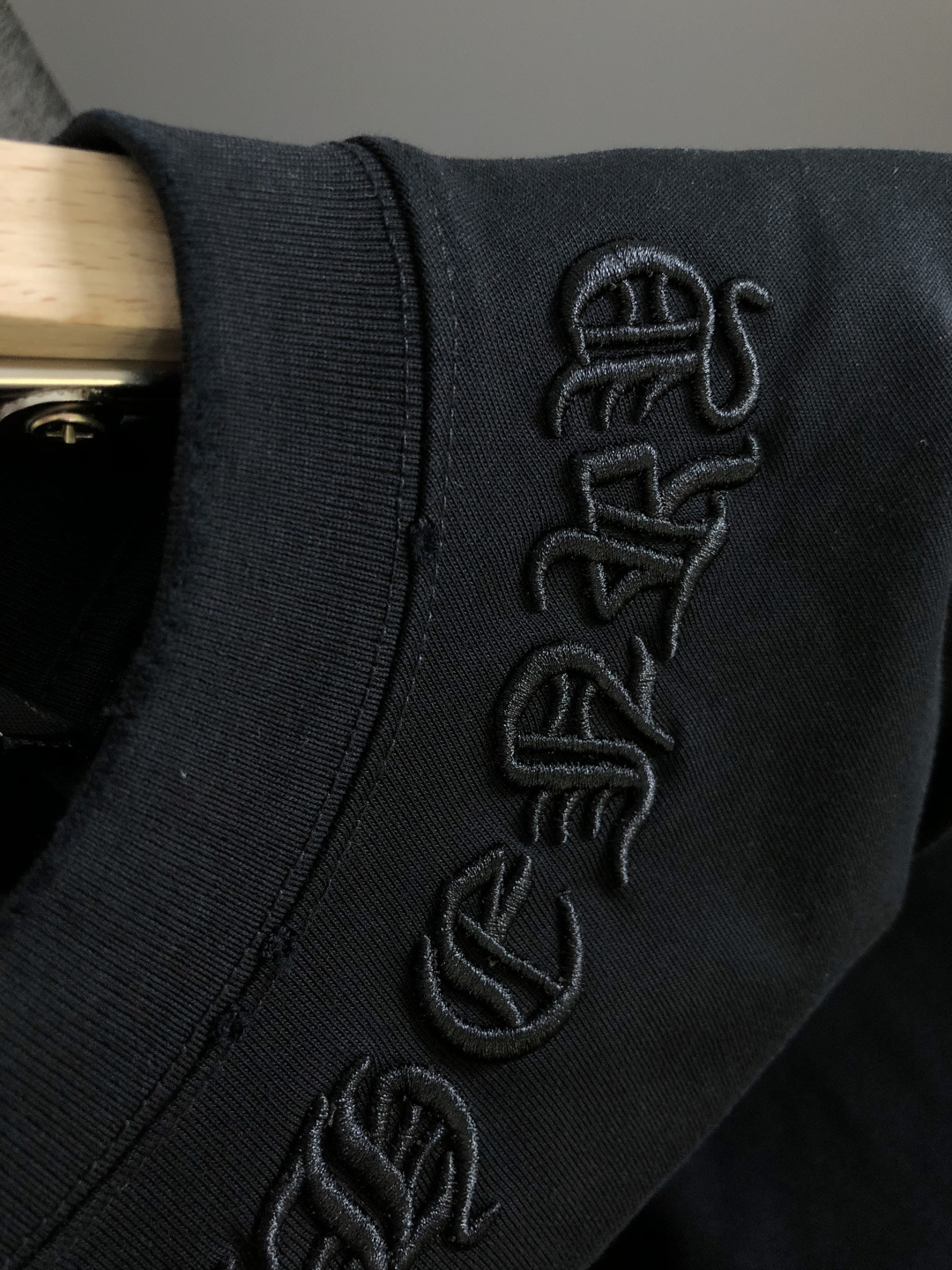 CH 2026SS春夏最新款圆领时尚短袖T恤，官网同步，定织定染300克重纯棉面料！贴肤舒适，耐看又好穿