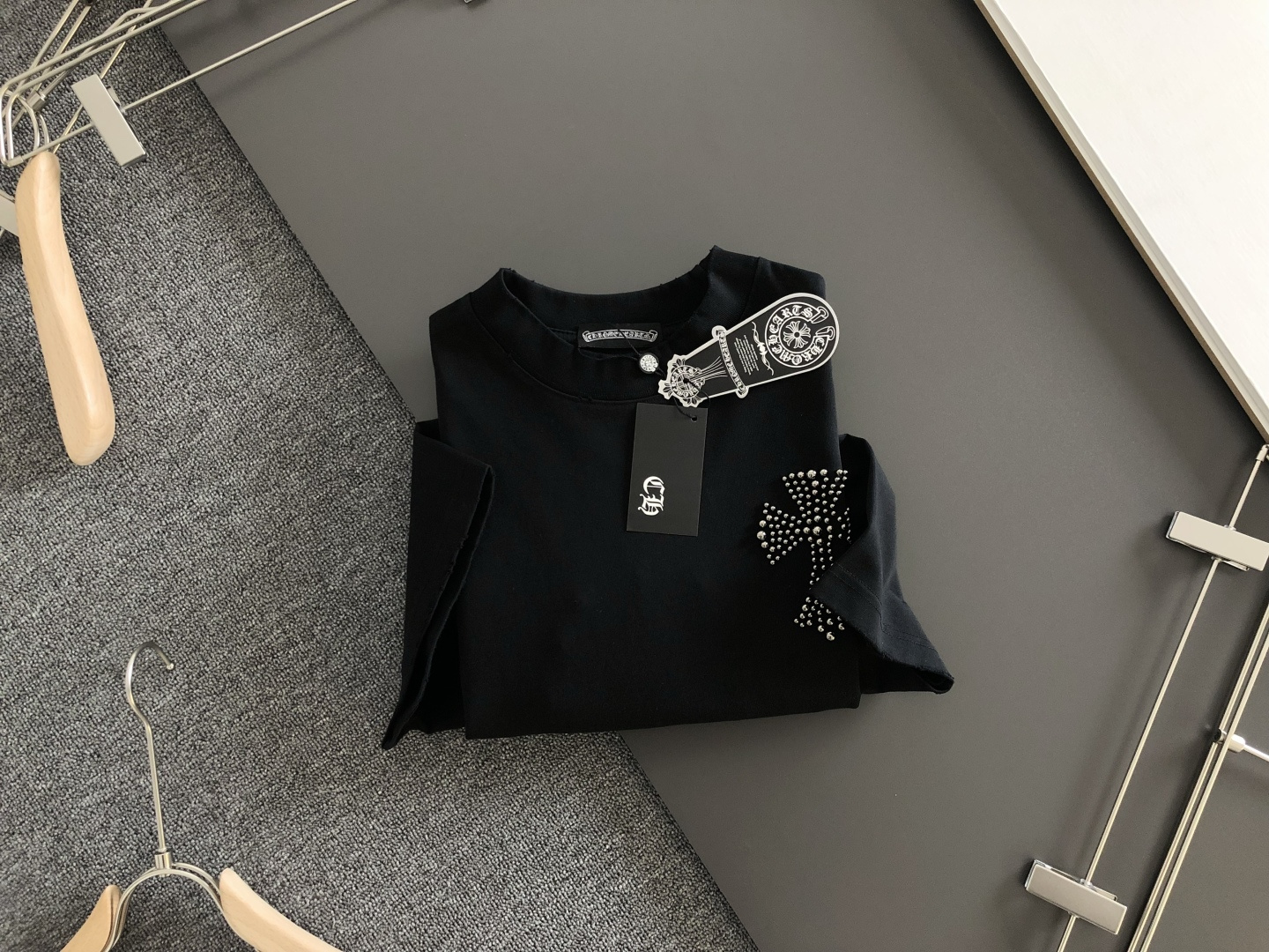 CH 2026SS春夏最新款圆领时尚短袖T恤，官网同步，定织定染300克重纯棉面料！贴肤舒适，耐看又好穿