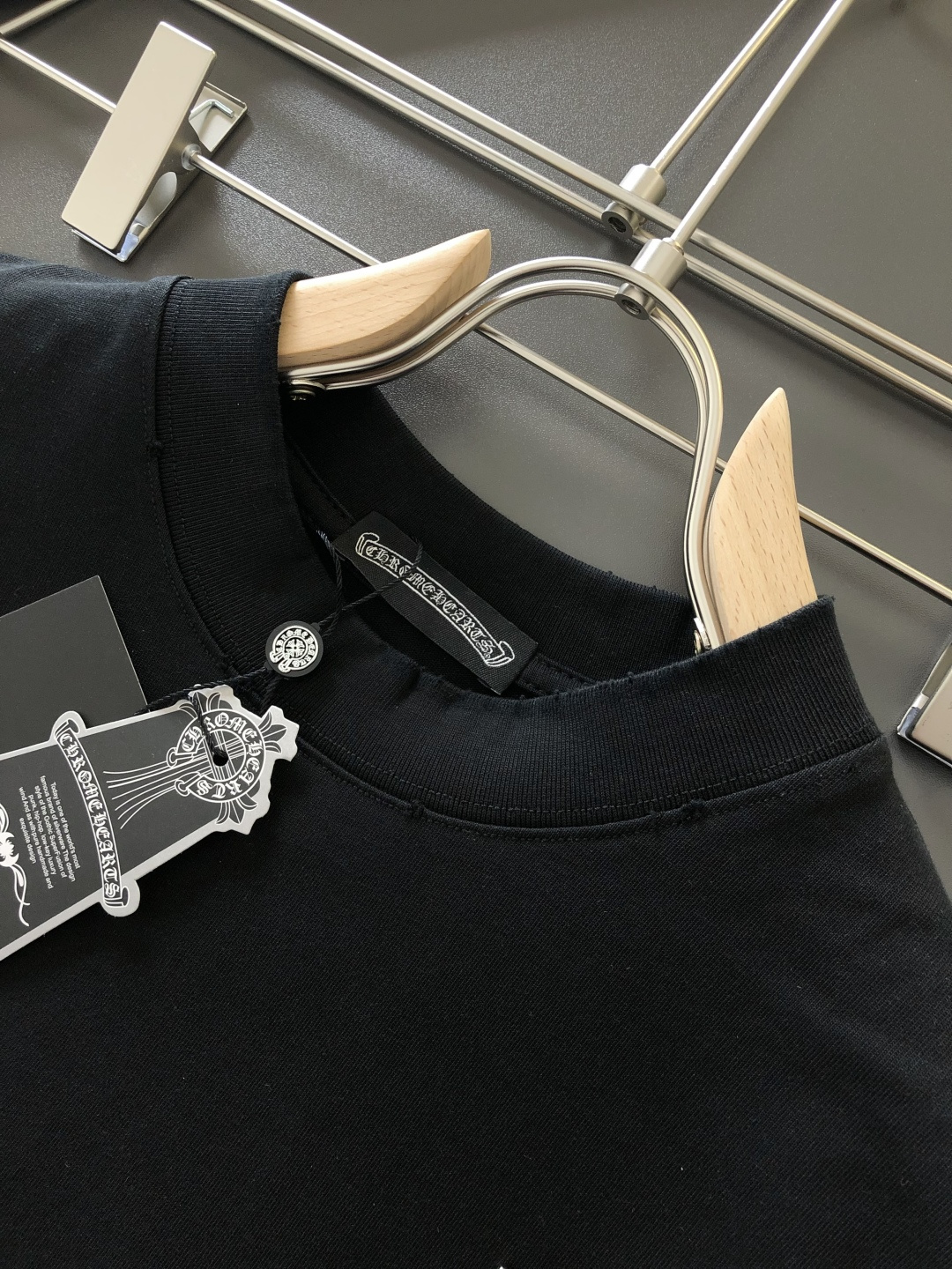 CH 2026SS春夏最新款圆领时尚短袖T恤，官网同步，定织定染300克重纯棉面料！贴肤舒适，耐看又好穿