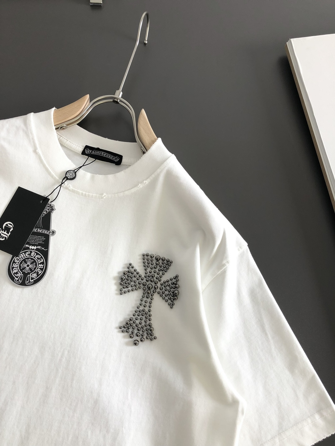 CH 2026SS春夏最新款圆领时尚短袖T恤，官网同步，定织定染300克重纯棉面料！贴肤舒适，耐看又好穿