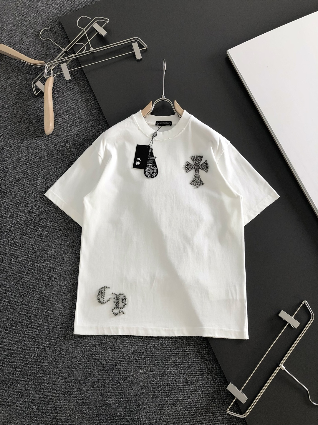 CH 2026SS春夏最新款圆领时尚短袖T恤，官网同步，定织定染300克重纯棉面料！贴肤舒适，耐看又好穿