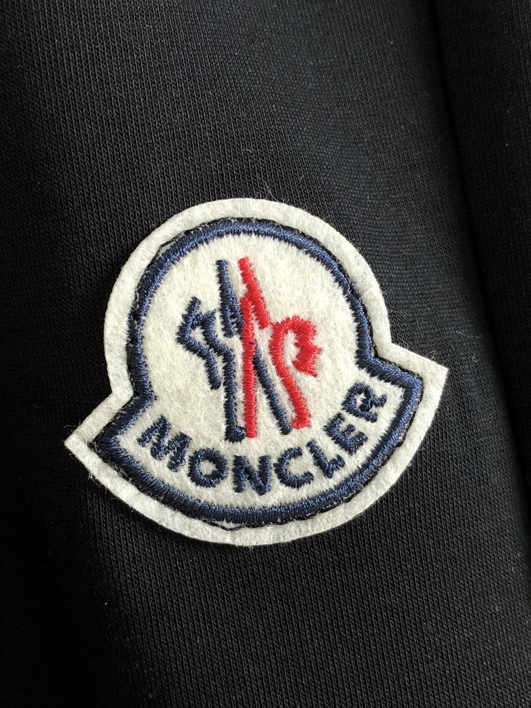 MON 2026春季新品休闲裤，经典款百看不厌，裤身工艺设计，进口客供辅料、面料定制，每个细节做到极致，