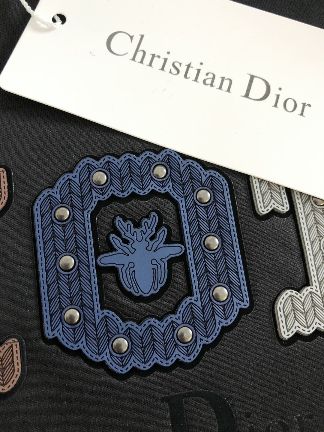 CD 2026春夏新款首发专柜最新款短袖圆领T恤 高端订制 设计前卫时尚！品牌logo重工艺设计 液氨丝