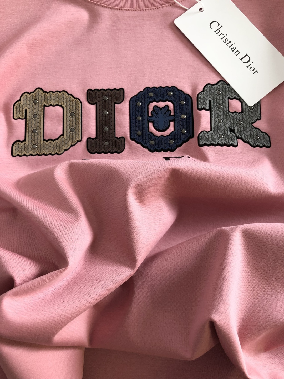 CD 2026春夏新款首发专柜最新款短袖圆领T恤 高端订制 设计前卫时尚！品牌logo重工艺设计 液氨丝