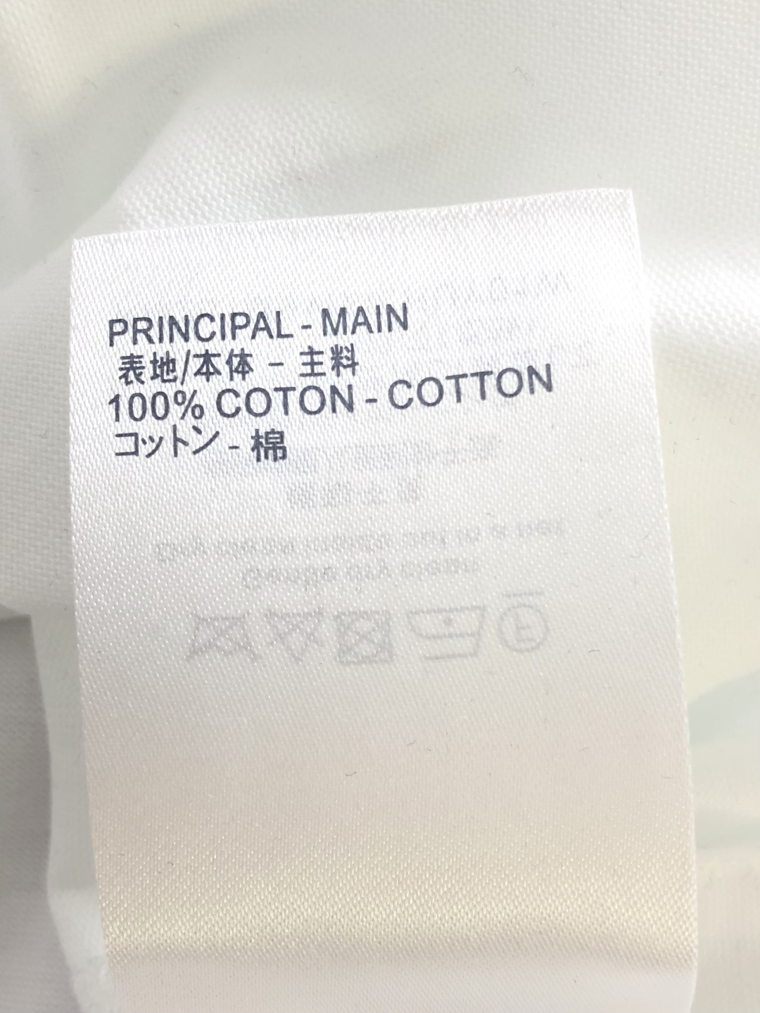 1V 2026SS春夏最新款圆领刺绣时尚短袖T恤，官网同步品牌logo刺绣图案，进口定制云朵棉面料！贴肤