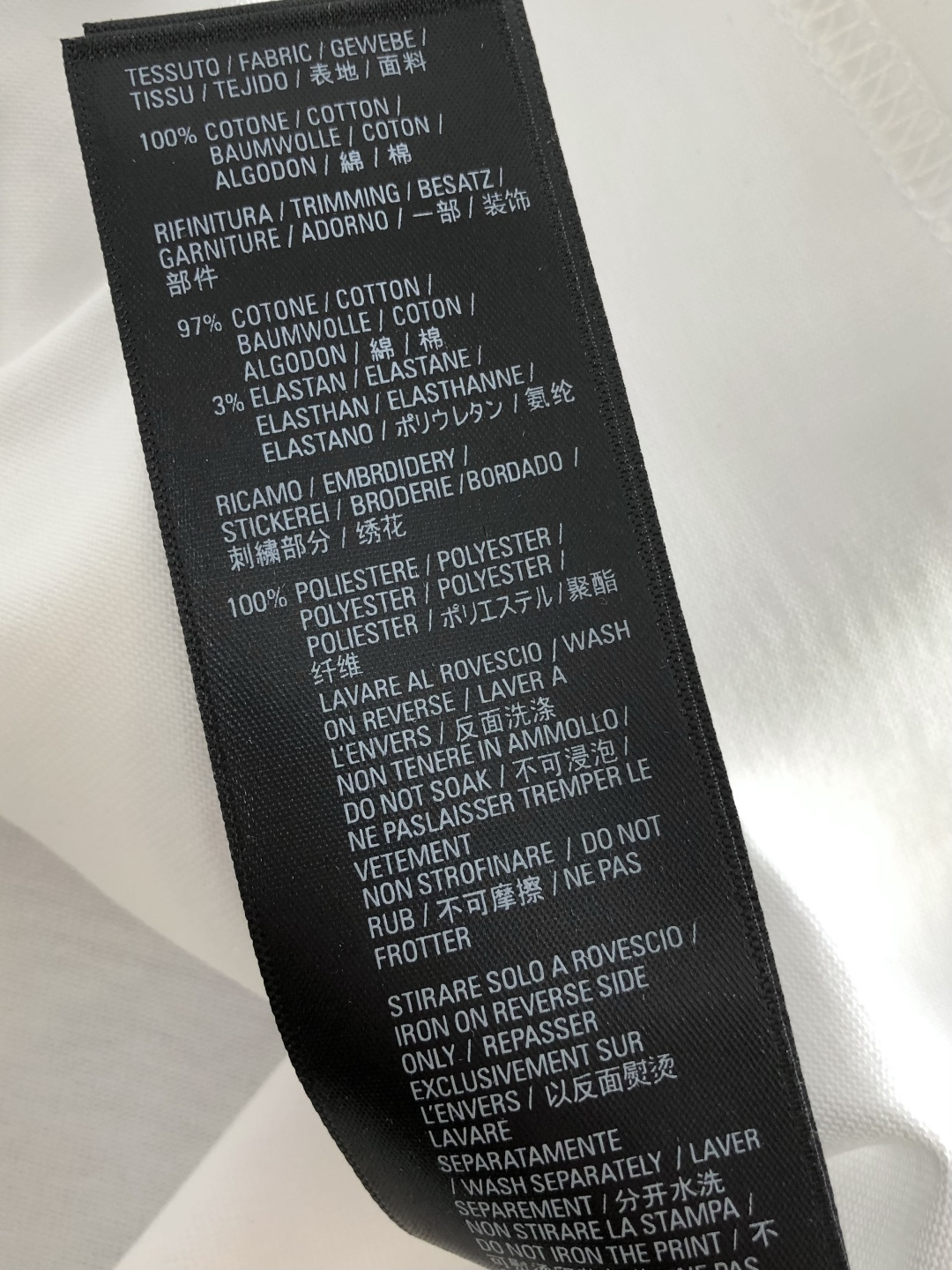 GVC 2026SS早春新款重工刺绣工艺圆领T恤，定织定染双股280克重洗水面料，做工精细。男女同款宽松