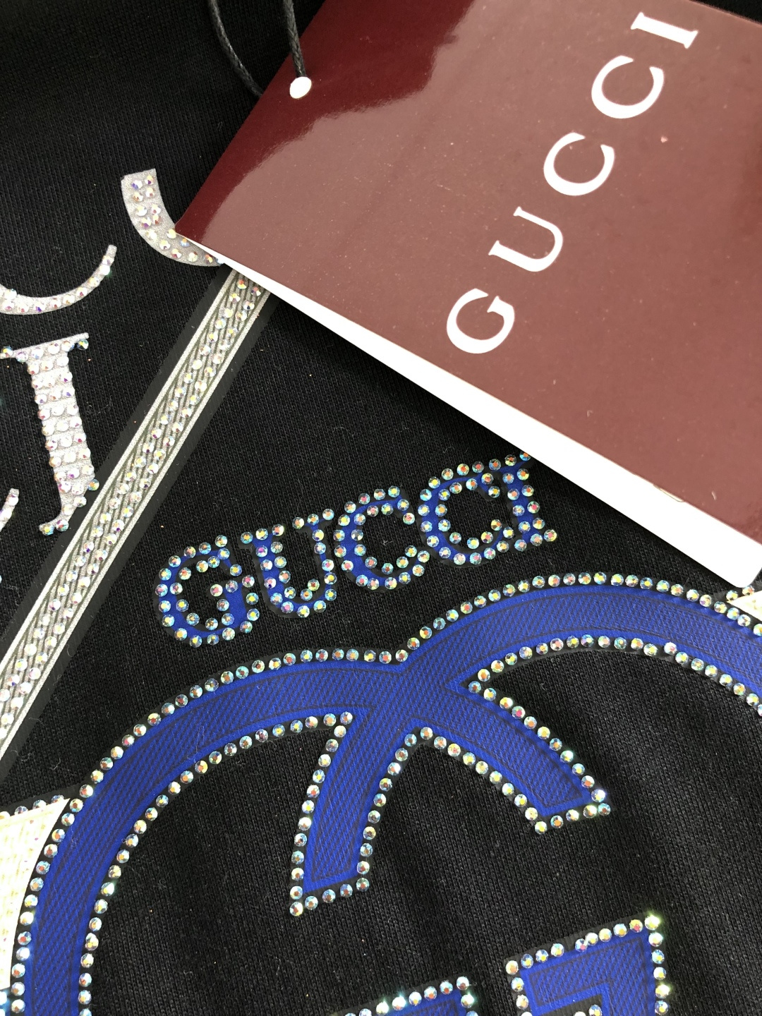 GUC 2026SS早春新款重工刺绣工艺圆领T恤，定织定染双股280克重洗水面料，做工精细。男女同款宽松