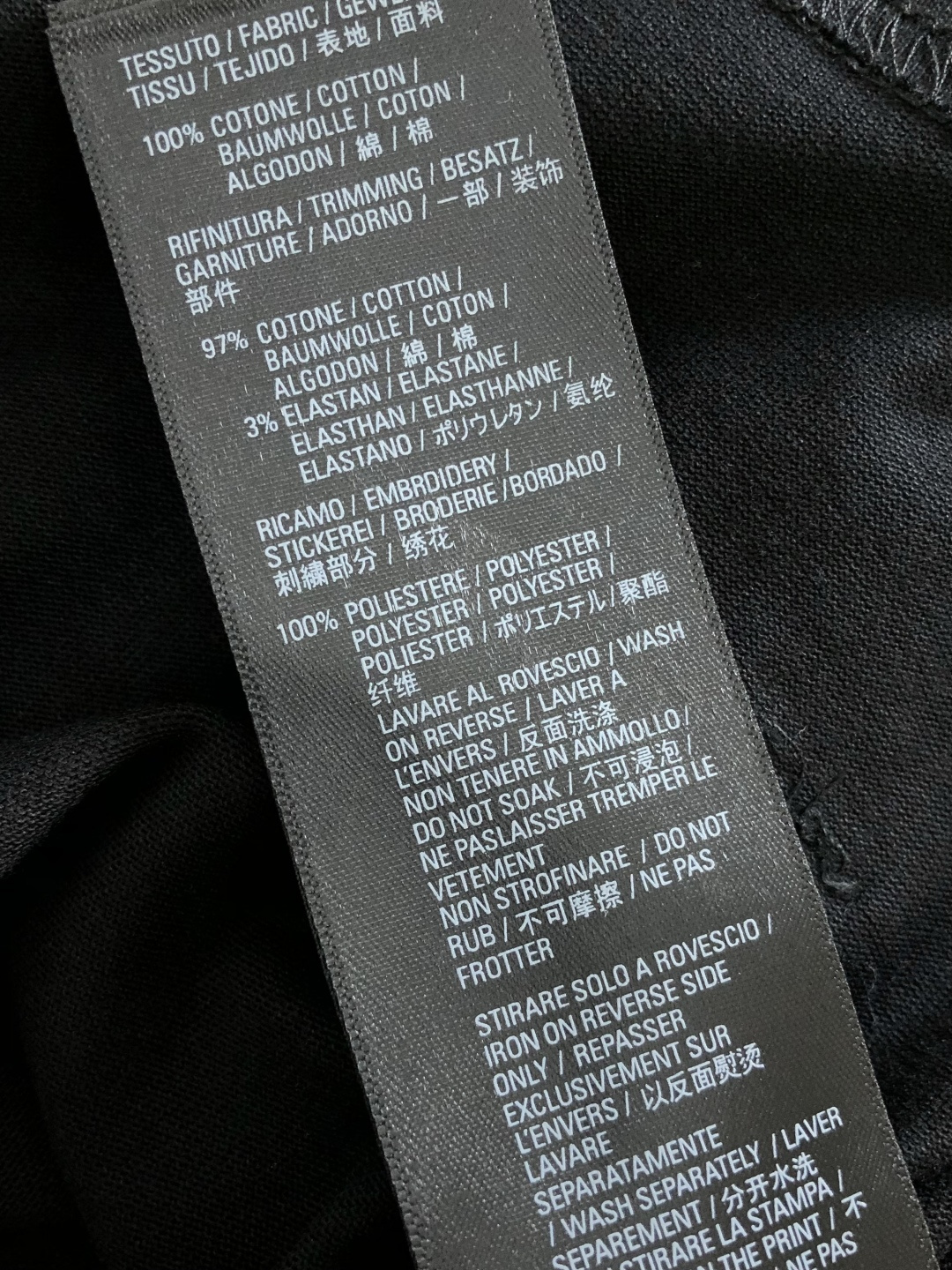 FD 2026SS早春新款重工刺绣工艺圆领T恤，定织定染双股280克重洗水面料，做工精细。男女同款宽松落