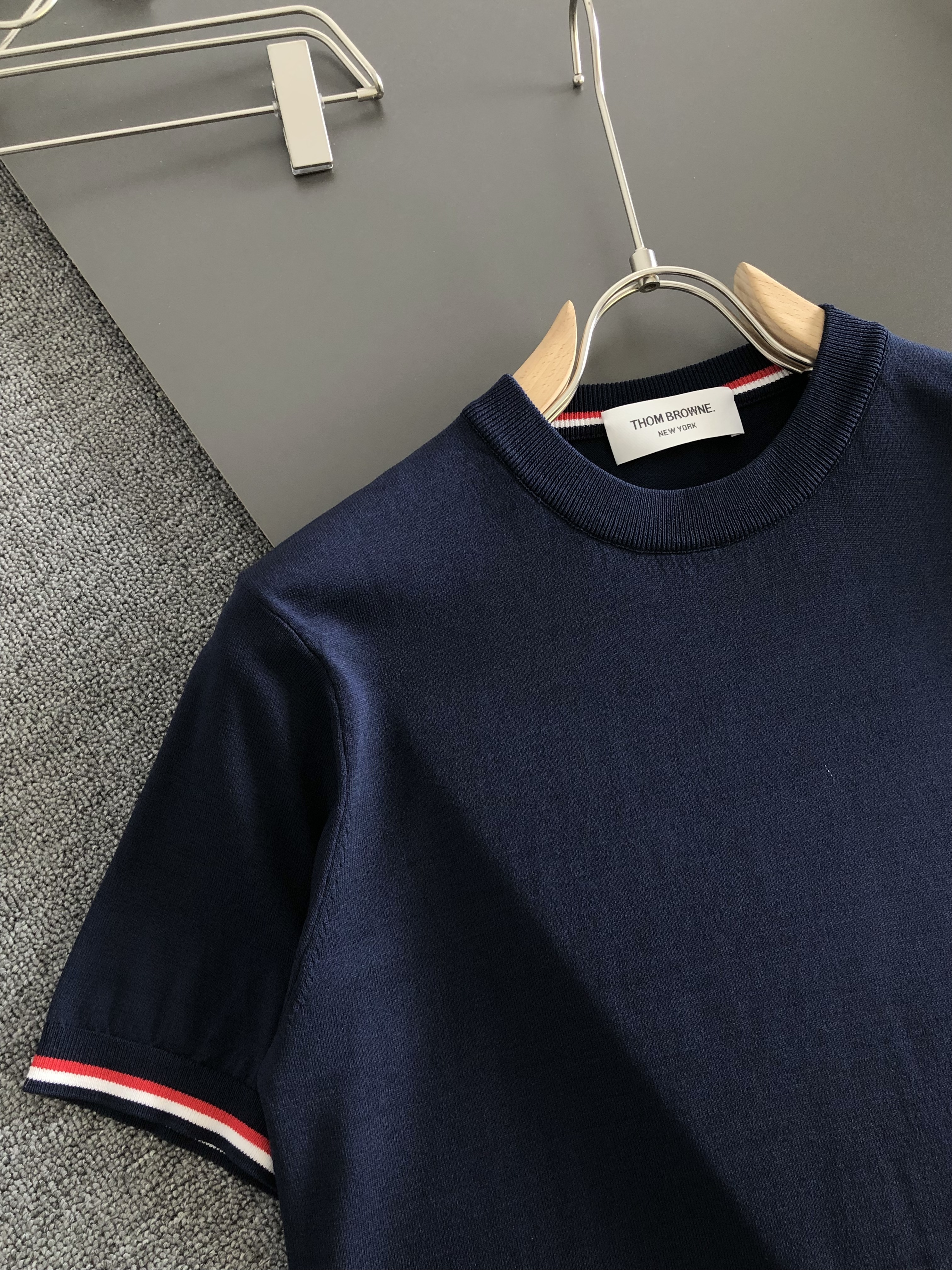 톰브라운 2026SS 남성 반팔 131797 Thom Browne T Shirt 썸네일 이미지