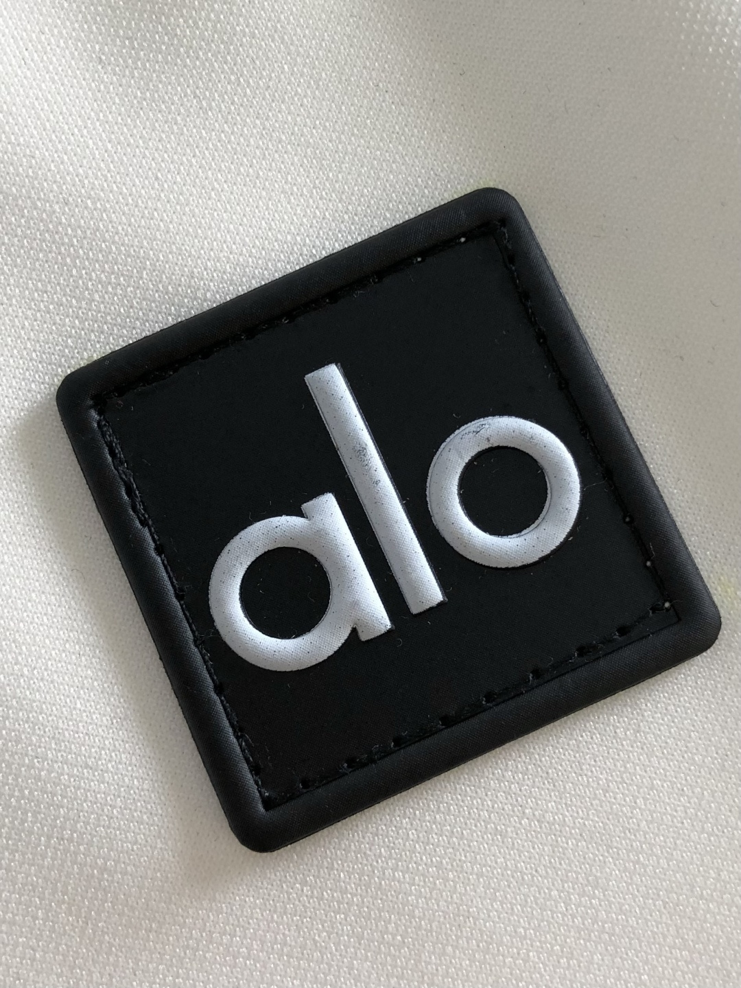 AlO 26SS夏季新款短裤，采用高弹纯棉面料，超级亲肤舒适，经典logo标识点缀，五金细节到位！上身效