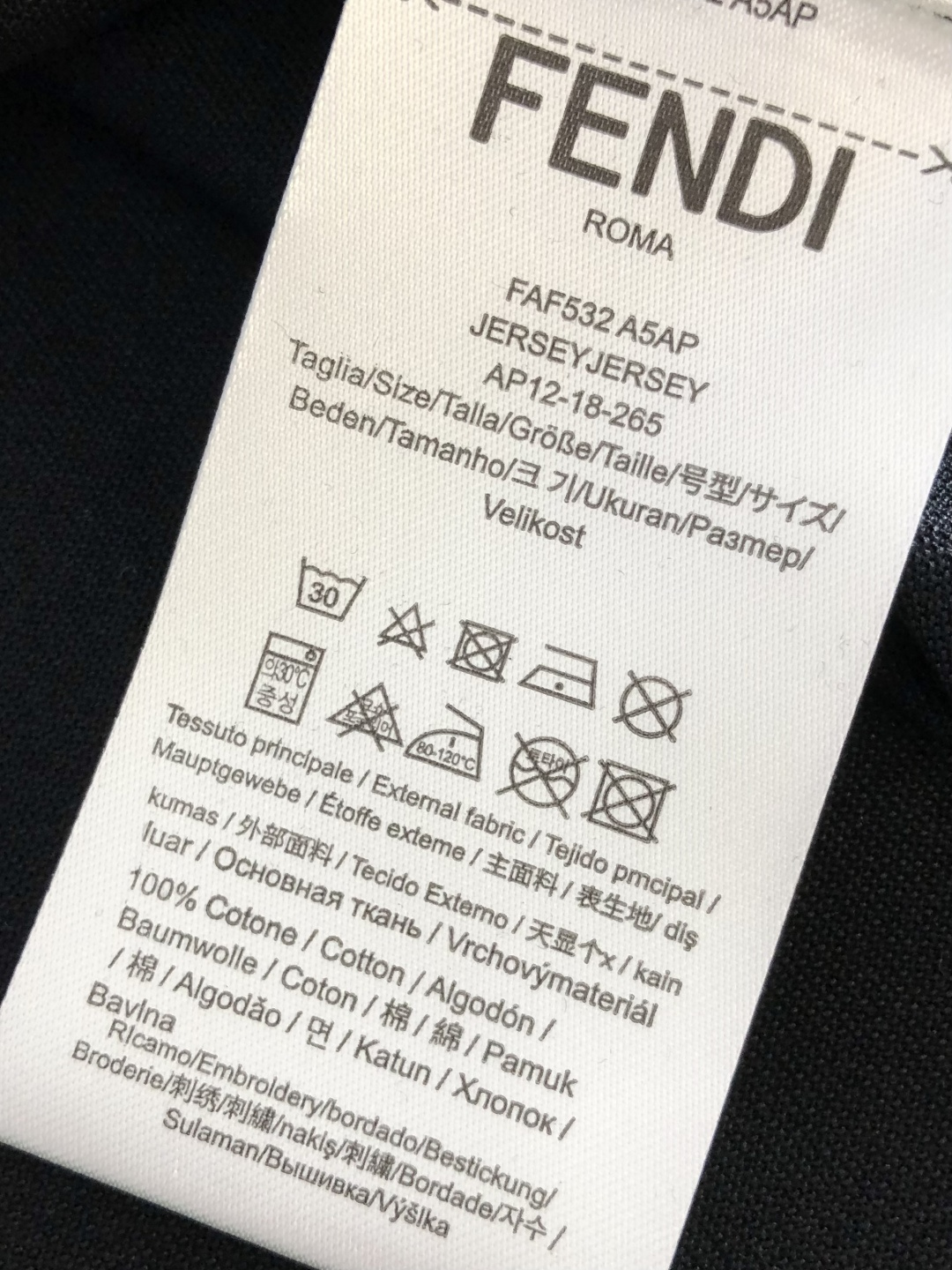FD 2026柜上最新 经典百搭经典丝光珠地POLO衫 ！年年经典款式 商务通勤都能很好搭配的一款 .胸