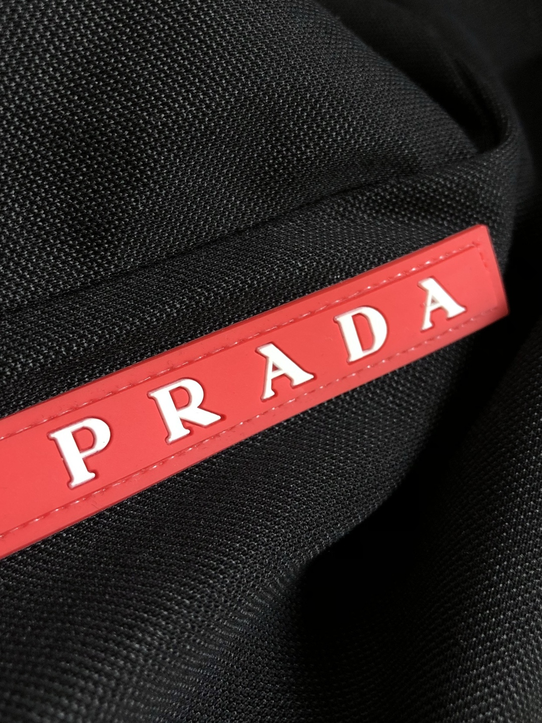 PRAD 2026柜上最新 经典百搭经典丝光珠地POLO衫 ！年年经典款式 商务通勤都能很好搭配的一款 