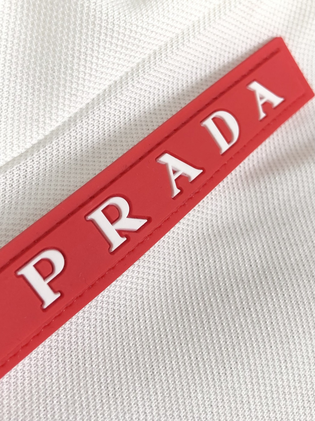 PRAD 2026柜上最新 经典百搭经典丝光珠地POLO衫 ！年年经典款式 商务通勤都能很好搭配的一款 