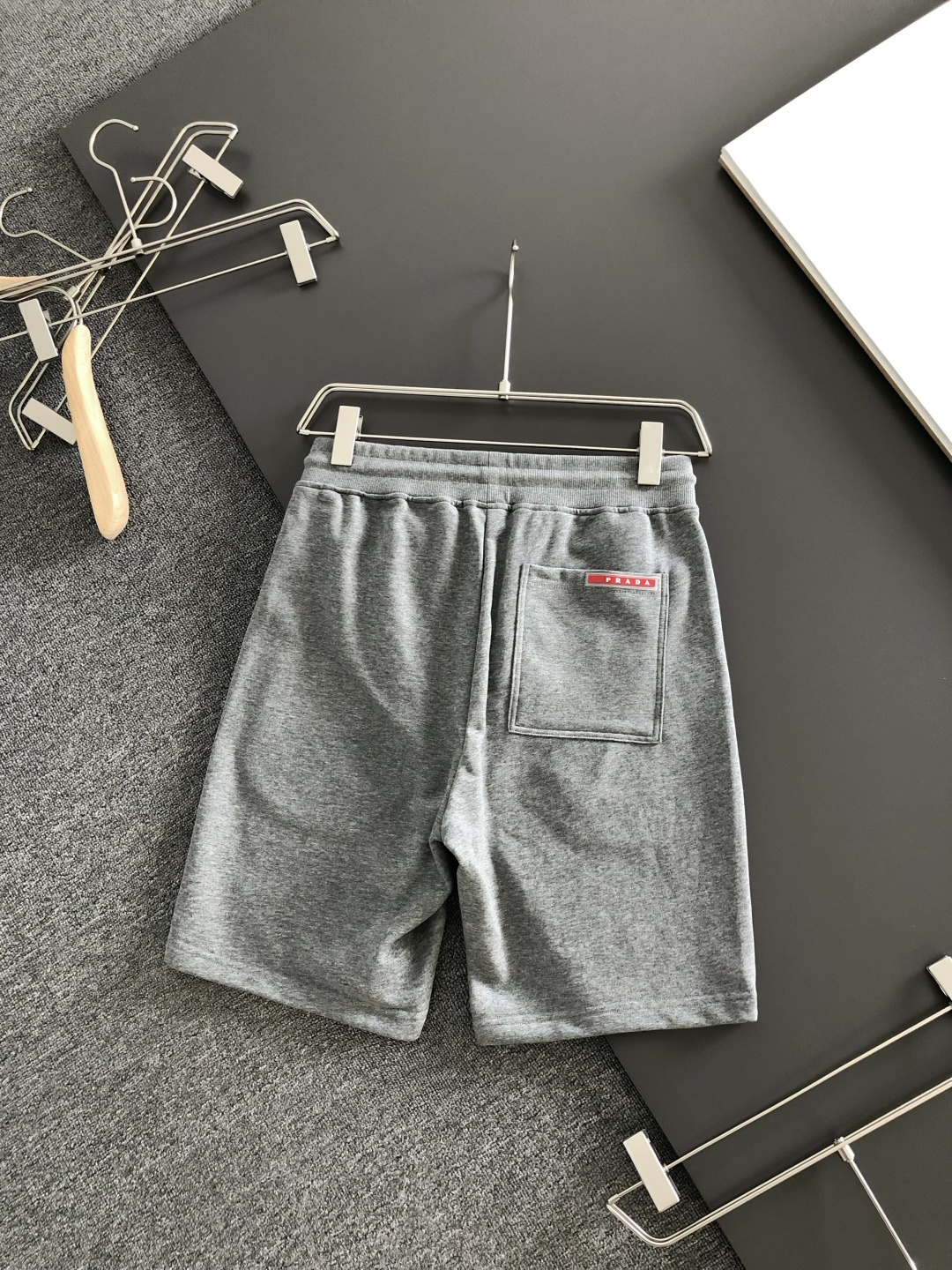 프라다 2026SS 남성 반바지 131807 Prada Shorts 썸네일 이미지