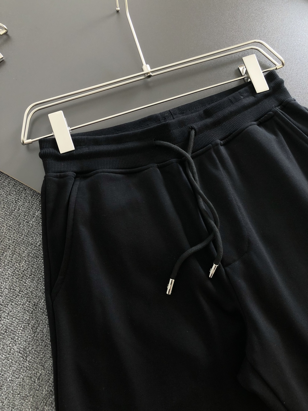 로에베 2026SS 남성 반바지 131801 Loewe Shorts 썸네일 이미지