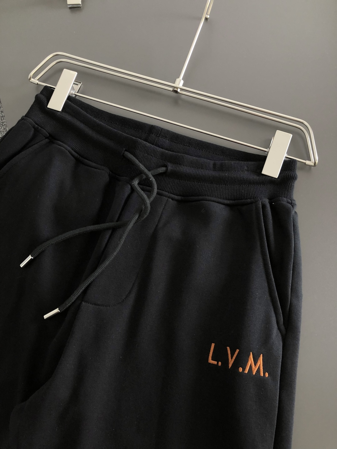 루이비통 2026SS 남성 반바지 131803 Louis Vuitton Shorts 썸네일 이미지