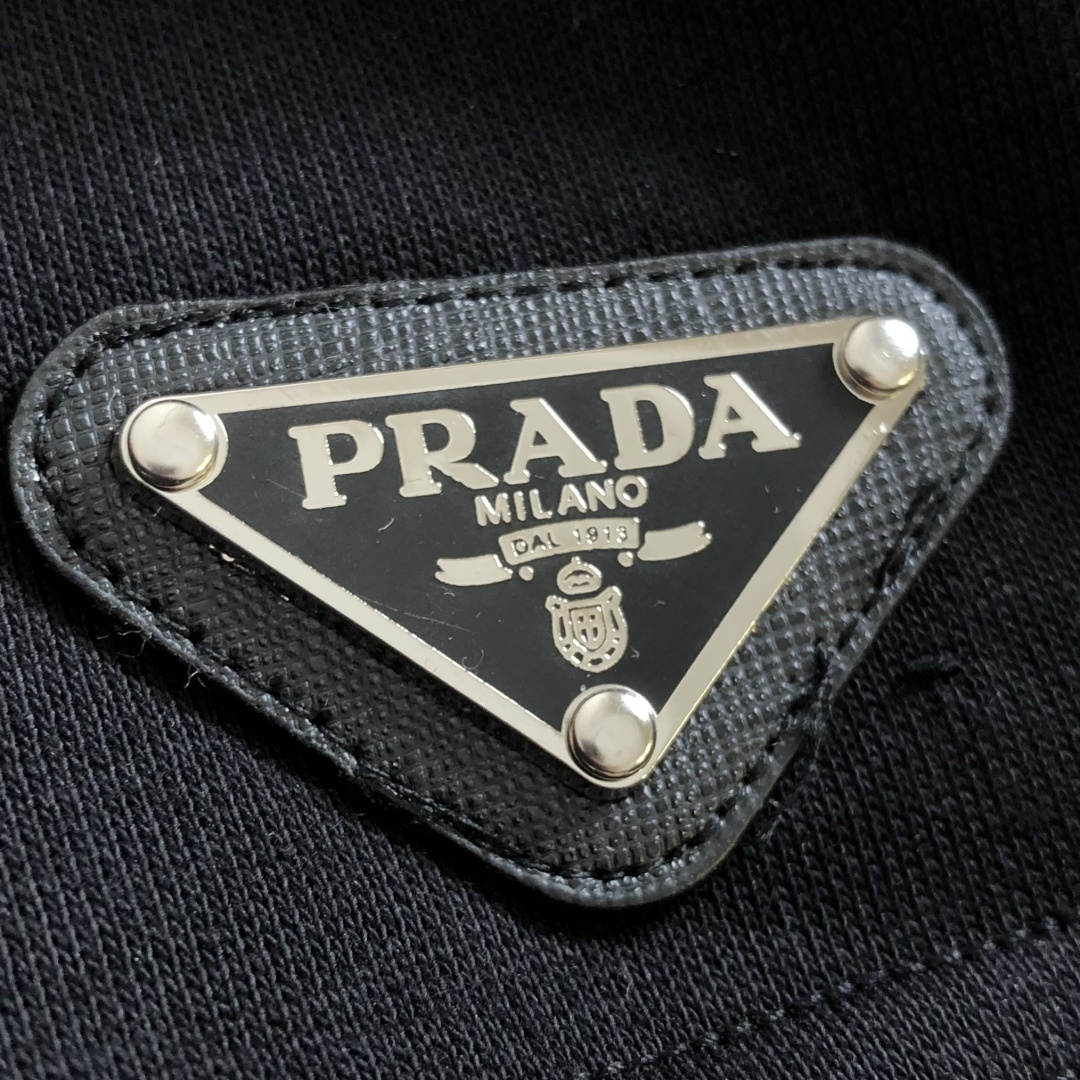 프라다 2026SS 남성 반바지 131806 Prada Shorts 썸네일 이미지