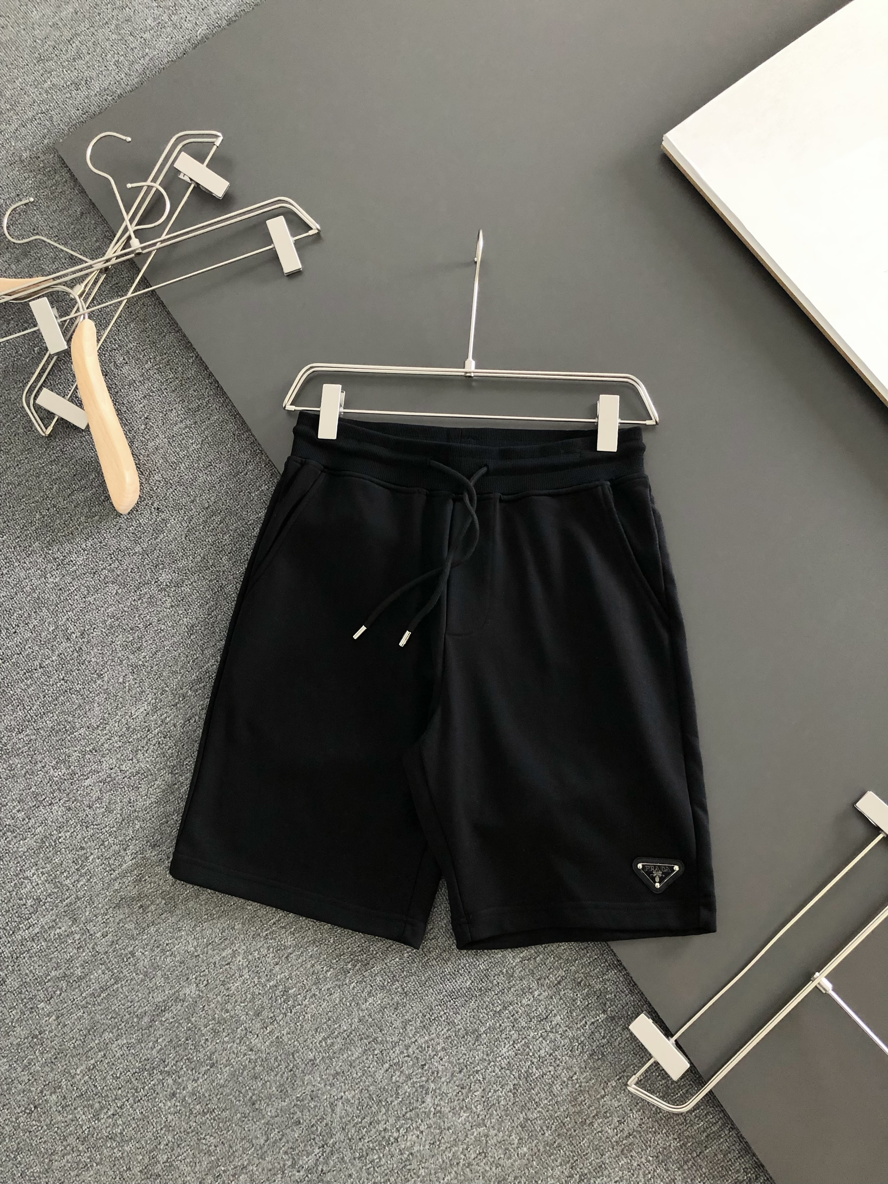 프라다 2026SS 남성 반바지 131806 Prada Shorts 썸네일 이미지