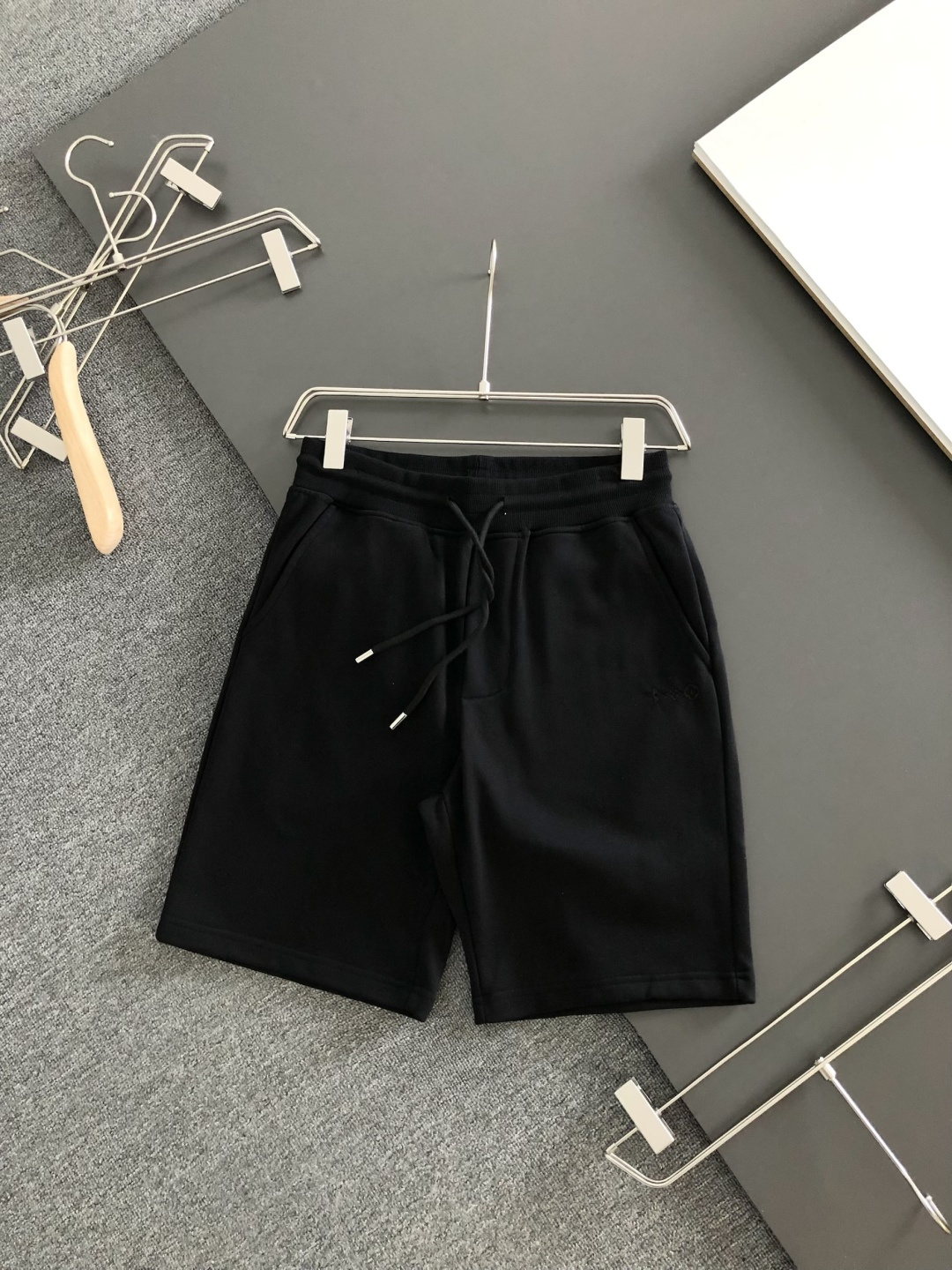 루이비통 2026SS 남성 반바지 131805 Louis Vuitton Shorts