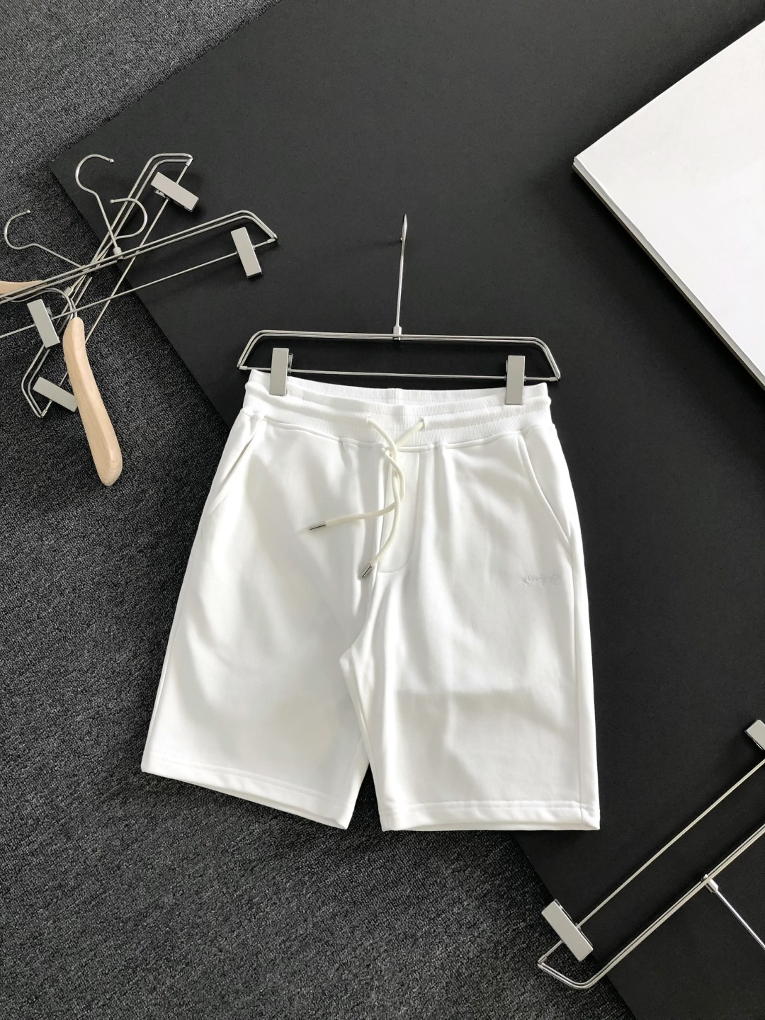 루이비통 2026SS 남성 반바지 131804 Louis Vuitton Shorts