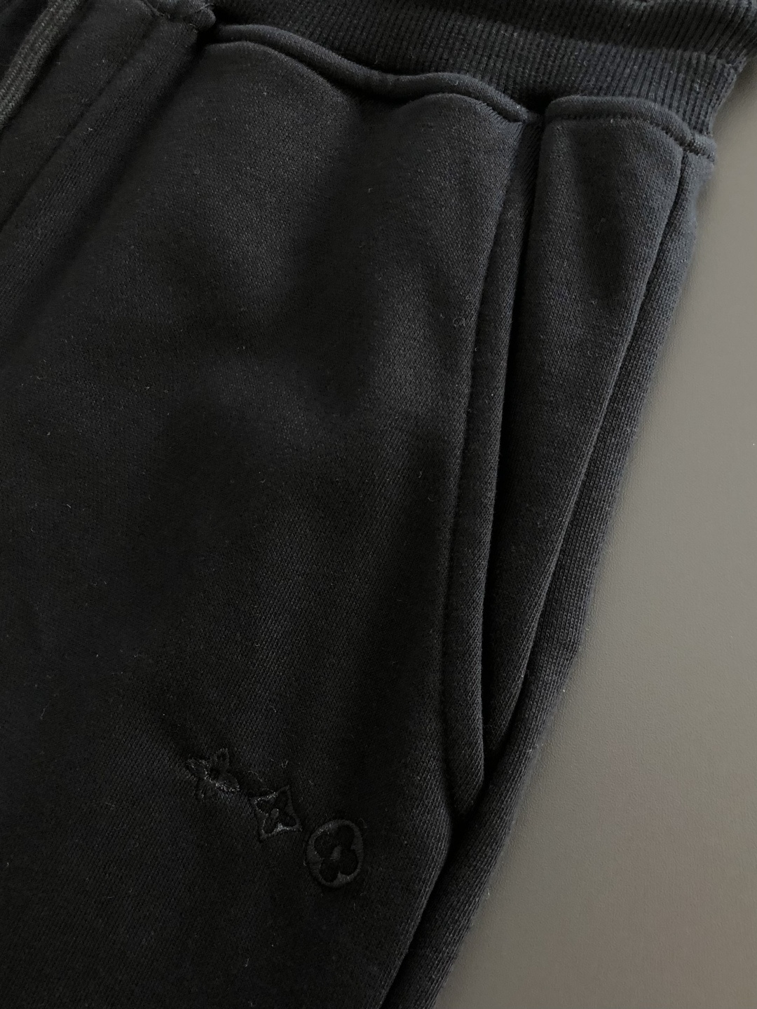 루이비통 2026SS 남성 반바지 131805 Louis Vuitton Shorts 썸네일 이미지