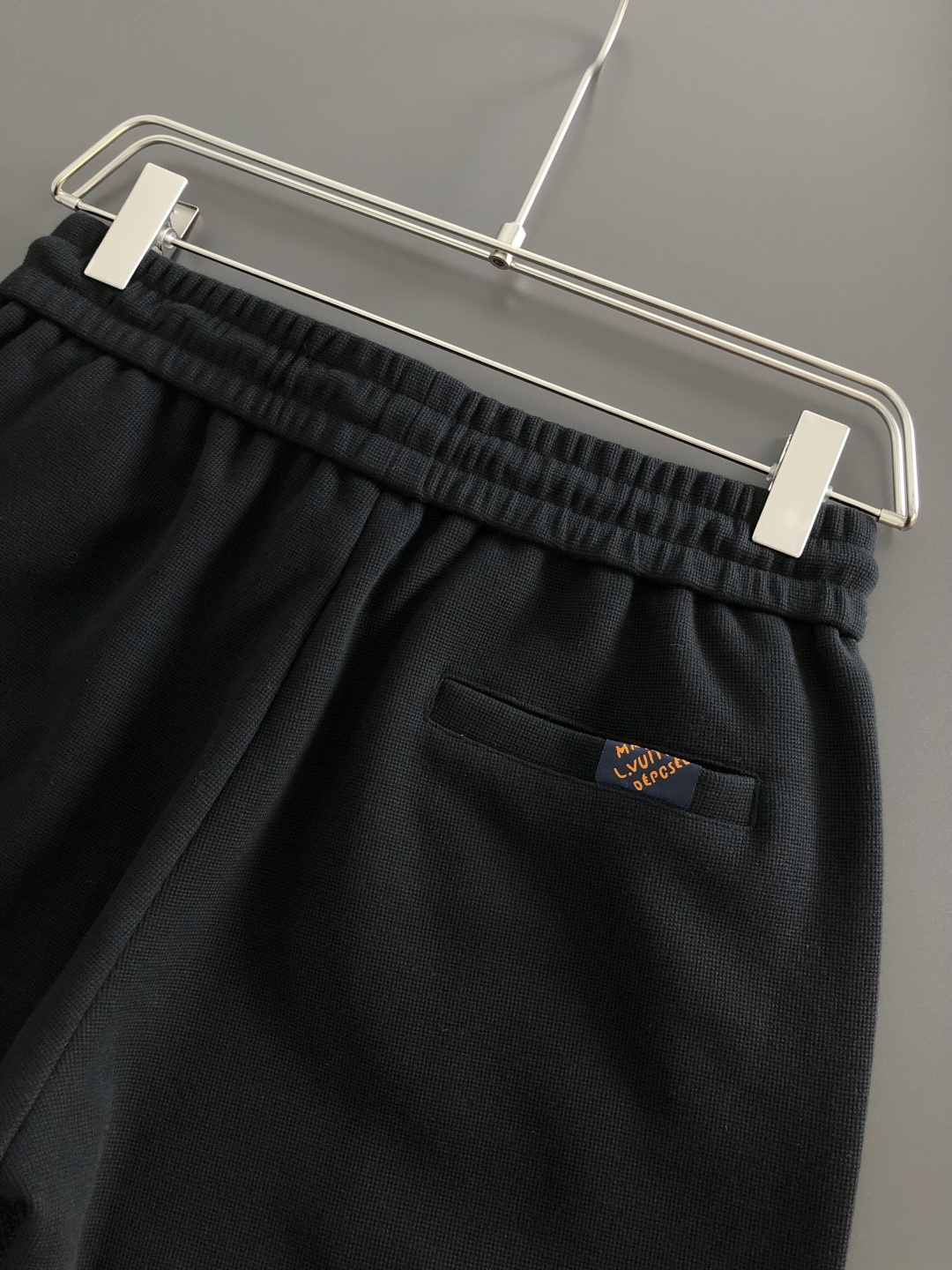 루이비통 2026SS 남성 반바지 131811 Louis Vuitton Shorts 썸네일 이미지