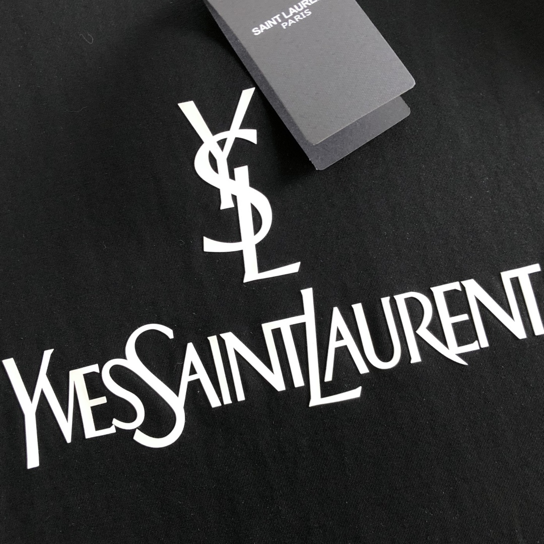 YSL SS春夏最新款圆领时尚短袖T恤，官网同步，定制索罗棉轻薄面料！贴肤舒适，耐看又好穿，经典简约logo设计，原厂工