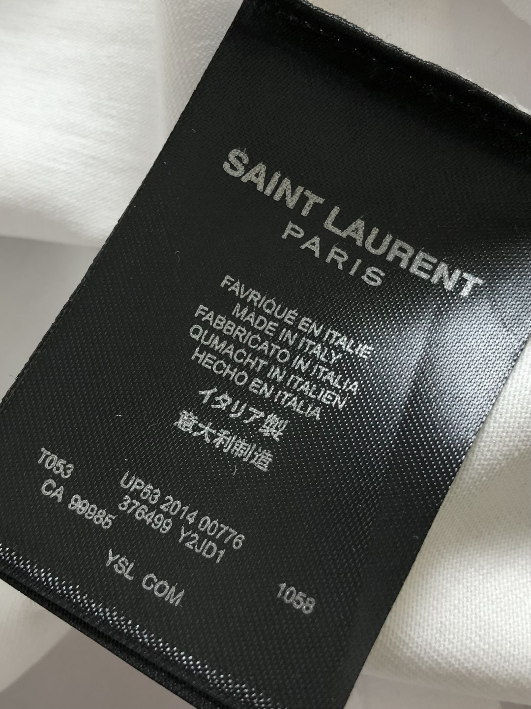 YSL  SS春夏最新款圆领时尚短袖T恤，官网同步，定制索罗棉轻薄面料！贴肤舒适，耐看又好穿，经典简约logo设计，原厂