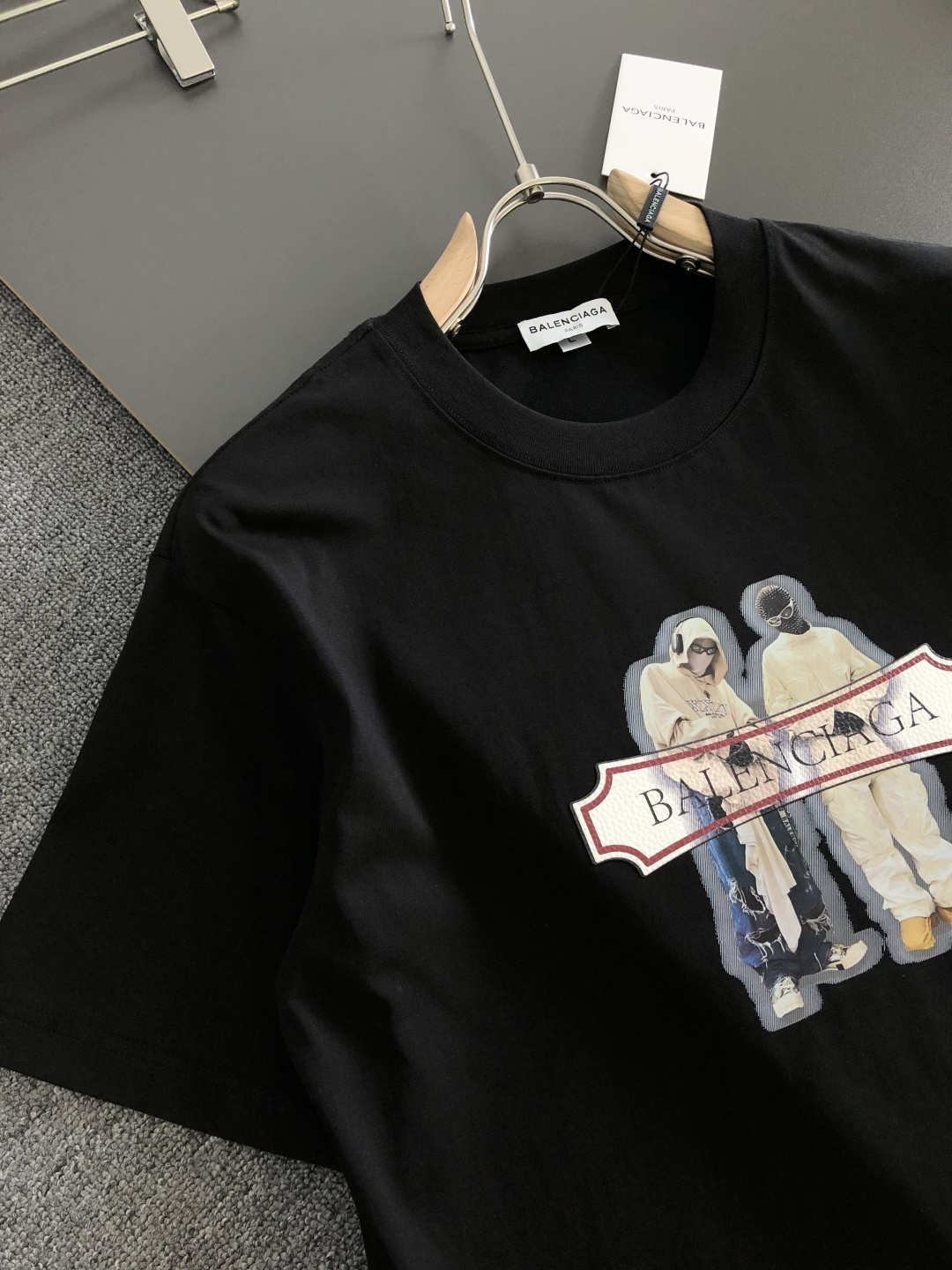 BAL SS春夏最新款圆领时尚短袖T恤，官网同步，双股280克重纯棉面料！贴肤舒适，耐看又好穿，经典简约logo设计，原
