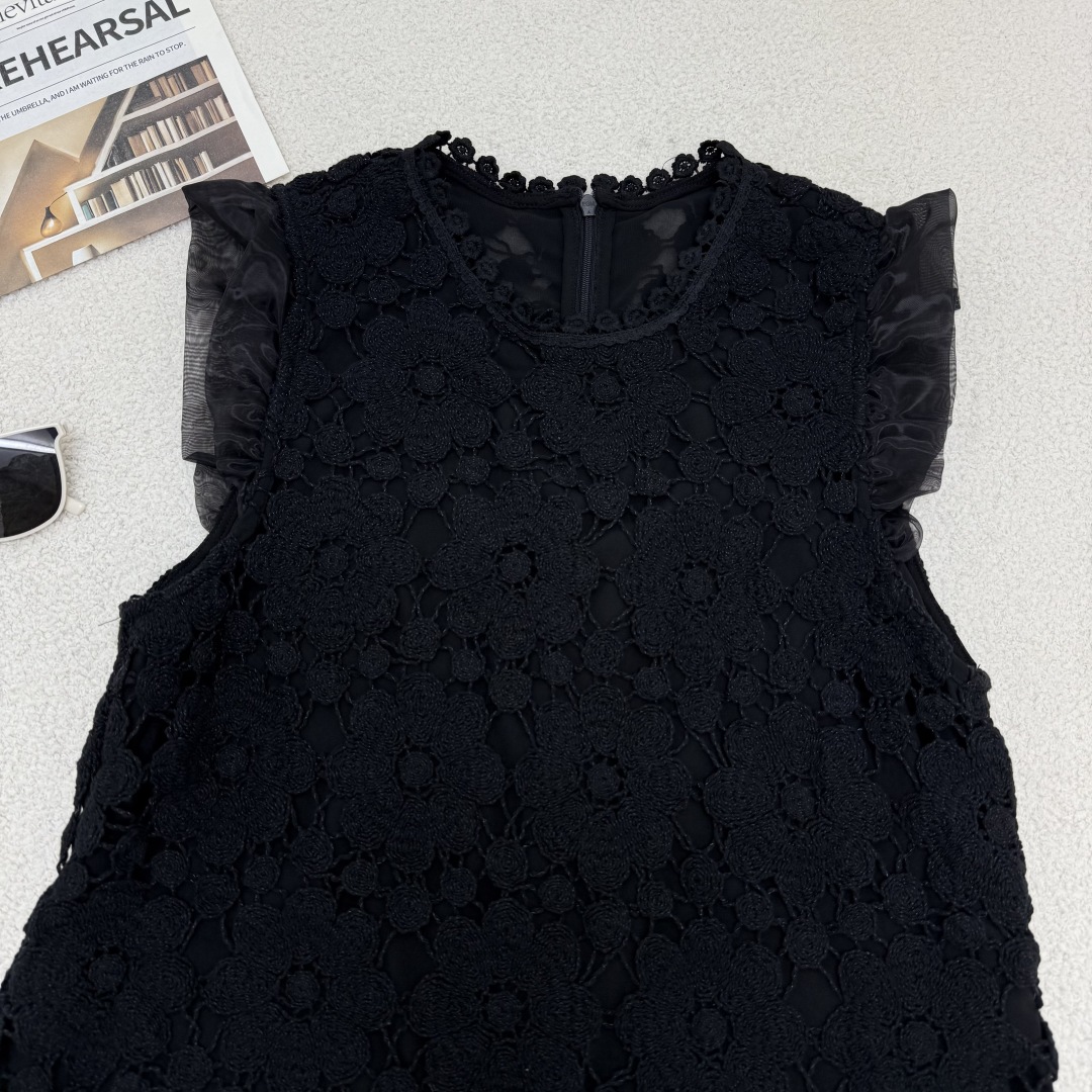 Elegant Lace Top with Mesh Flutter Sleeves - Chic & Sophisticated Design 8 cmp i1750951575797 7776 0 6