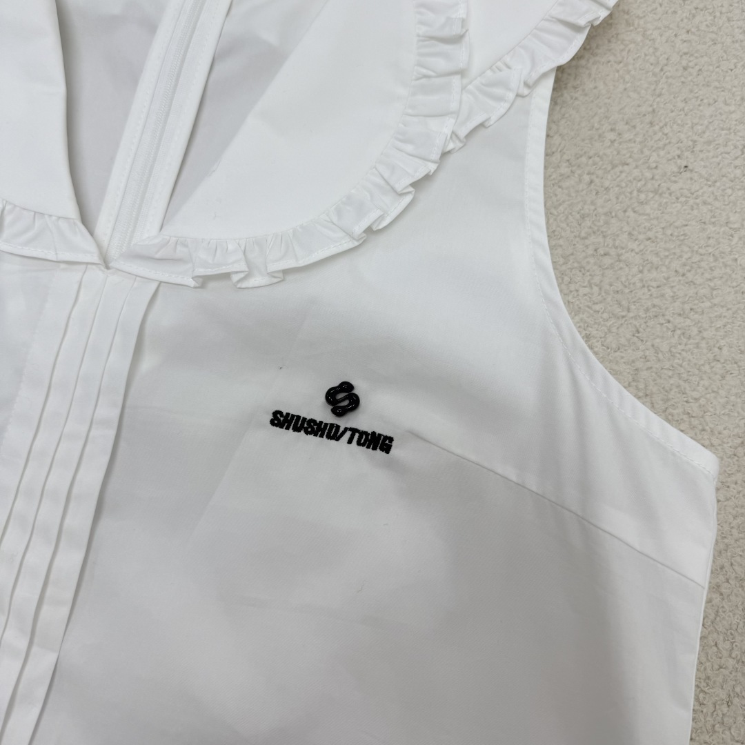 Early Autumn Embroidered Vest Top with Metal Buckle & Ruffle Collar Design 5 cmp i1754148420609 4182 0 3