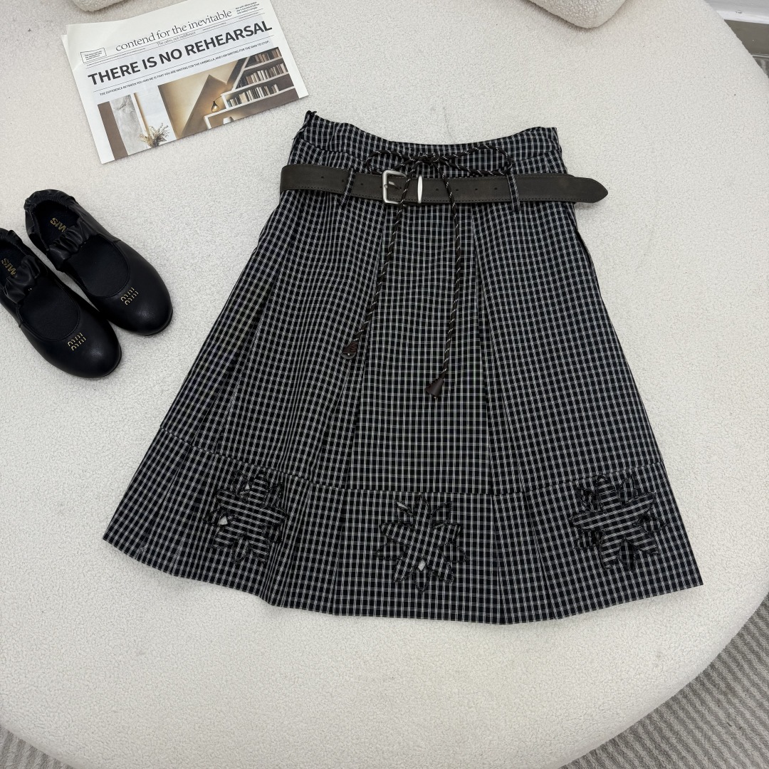 Elegant Embroidered Plaid Midi Skirt with Belt - Vintage A-Line Design 2 cmp i1754148593682 1522 0 0