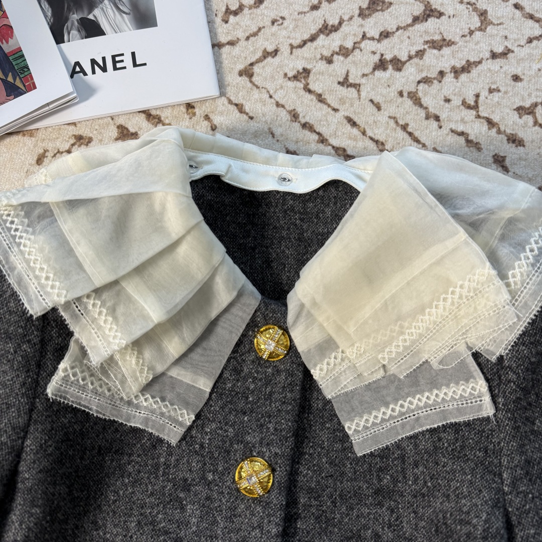 Elegant Detachable Embroidered Collar Gray Skirt Suit - Autumn/Winter 25 Collection 5 cmp i1757693384693 6740 0 3