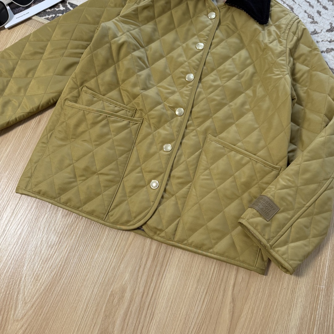 Classic Diamond Quilted Cotton Jacket - Reversible, Corduroy Collar, Logo Detail 6 cmp i1759595234297 9123 0 3