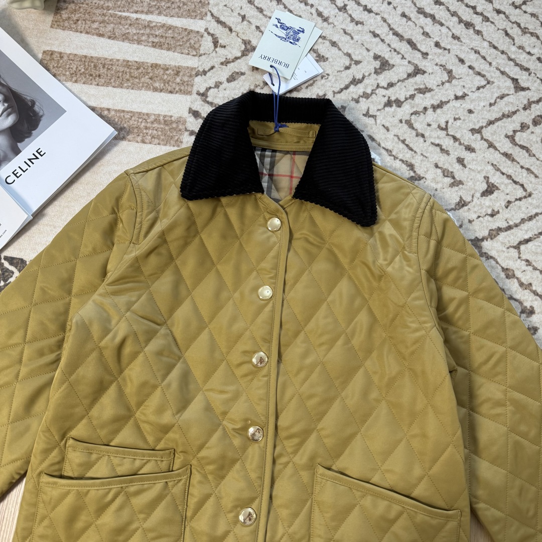 Classic Diamond Quilted Cotton Jacket - Reversible, Corduroy Collar, Logo Detail 4 cmp i1759595239906 3275 0 1