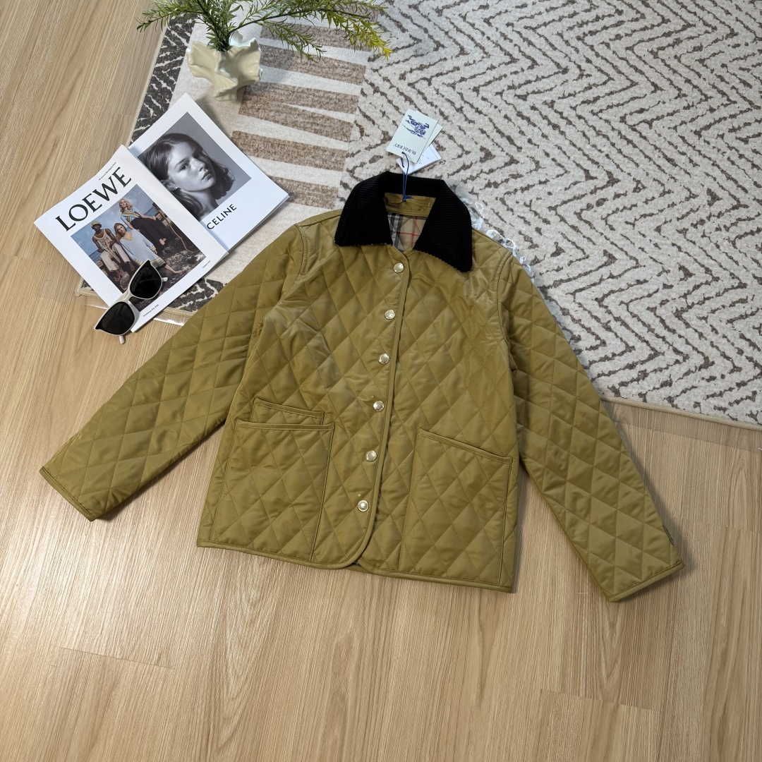 Classic Diamond Quilted Cotton Jacket - Reversible, Corduroy Collar, Logo Detail 3 cmp i1759595239943 1085 0 0