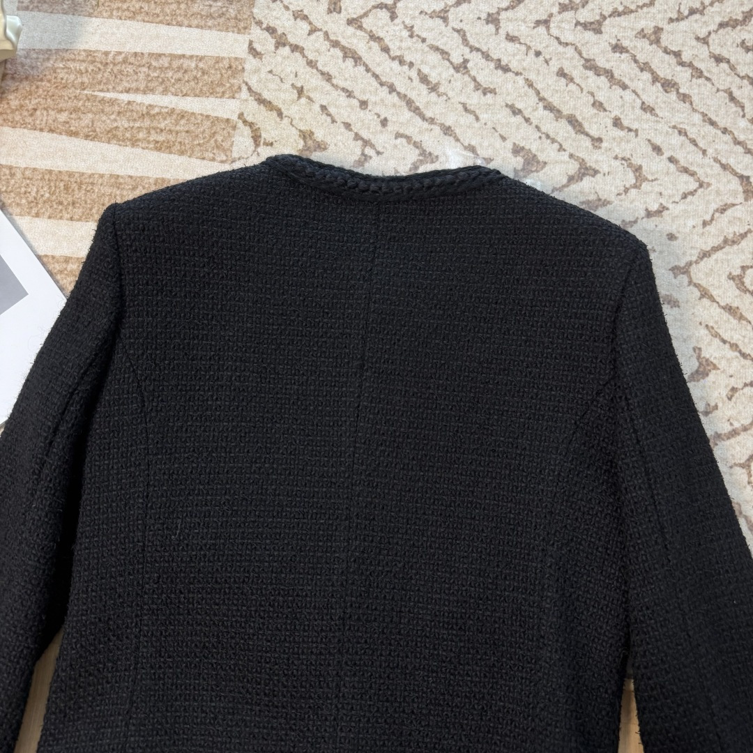 Elegant Chanel-Style Tweed Jacket: Classic Wool Blend with Four-Pocket Design 9 cmp i1759595494654 2363 0 7