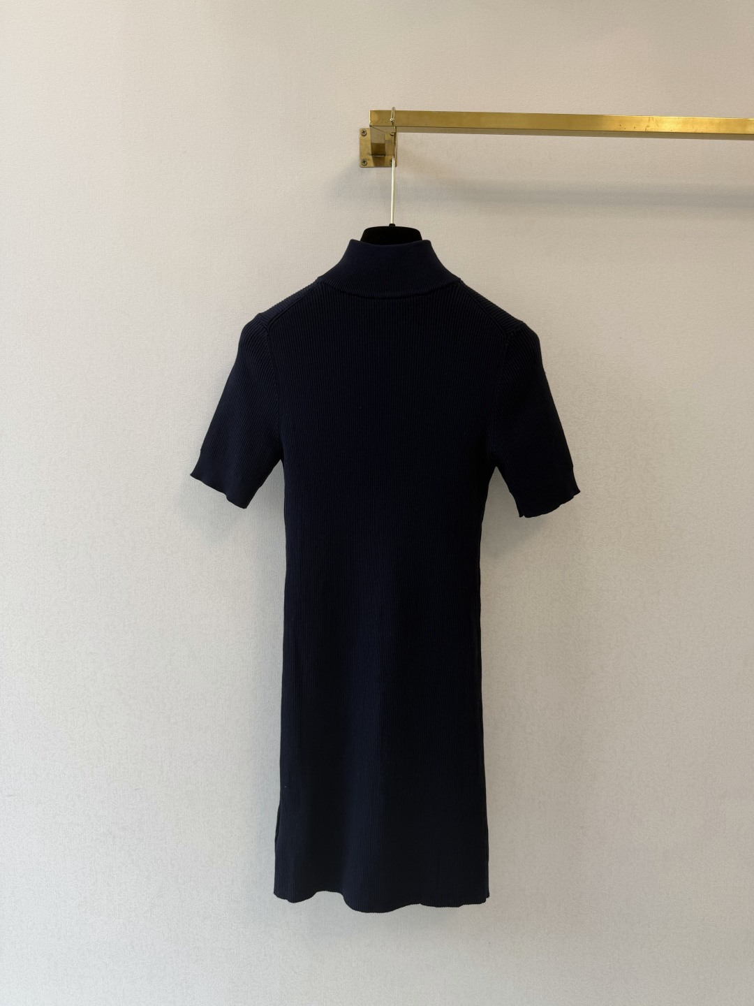 缪缪新品🆕🆕系列 半拉链短袖连衣裙💗实拍图🆕🆕