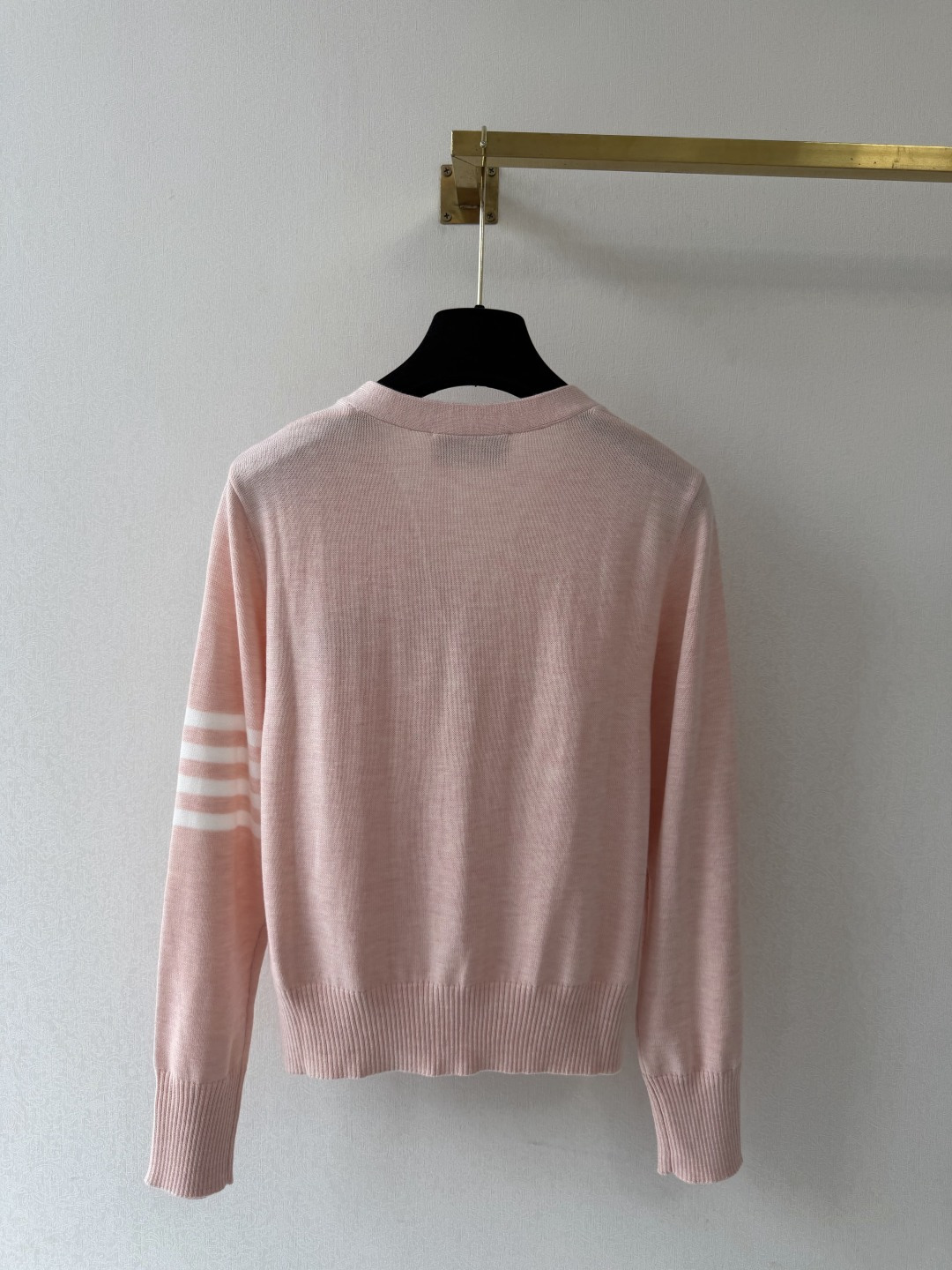 TB新品🆕🆕 V领长袖开衫💗💗实拍图🆕🆕三色3码