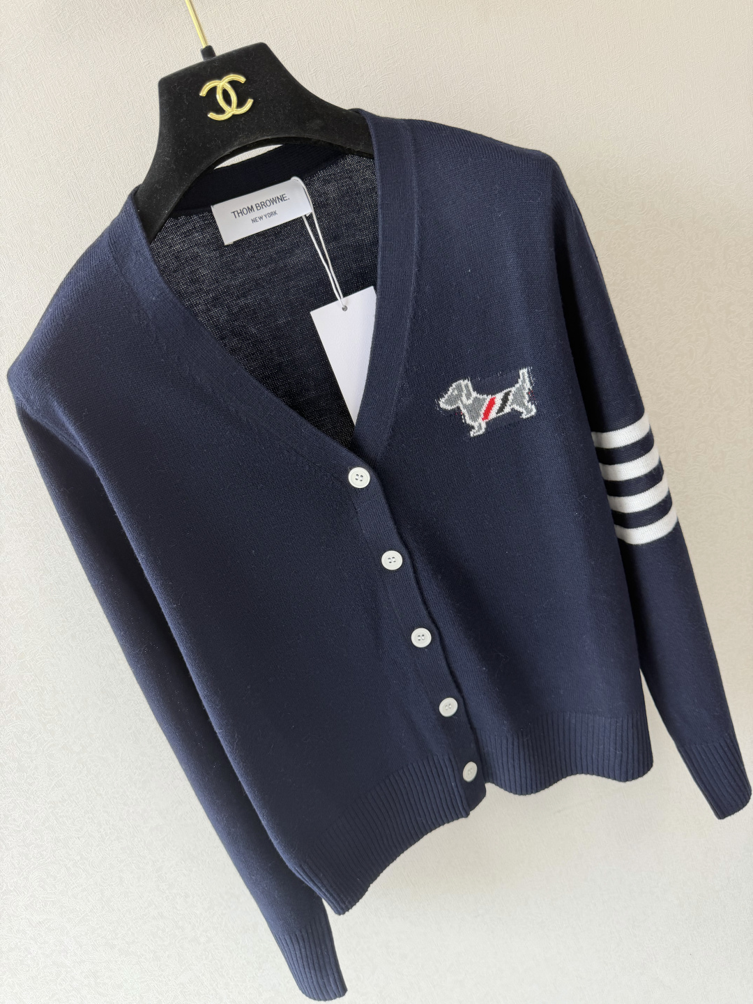 TB新品🆕🆕 V领长袖开衫💗💗实拍图🆕🆕三色3码