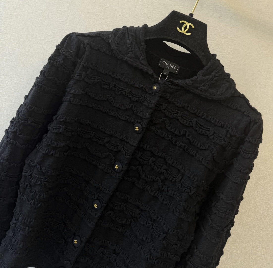 小香新品🆕🆕 翻领开衫💗💗实拍图🆕🆕两色3码