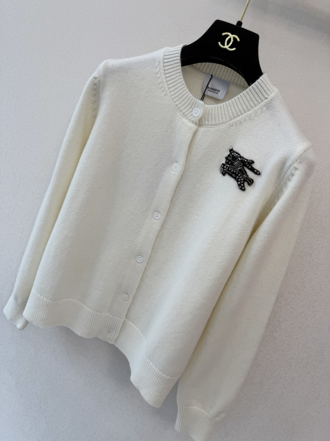 巴宝莉新品🆕🆕 圆领长袖开衫💗💗实拍图🆕🆕三色3码