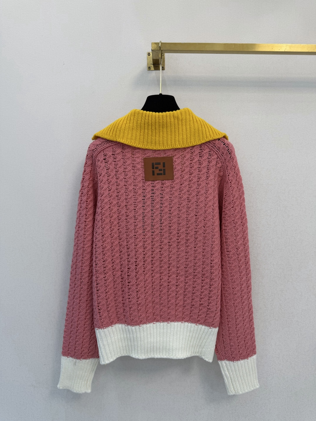 FD新品🆕🆕 V领长袖💗💗实拍图🆕🆕