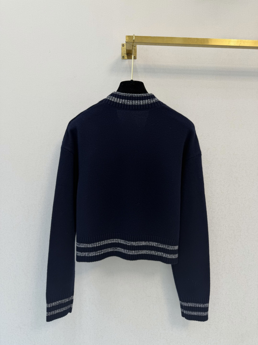 LV高版本新品🆕🆕 V领开衫💗💗实拍图🆕🆕